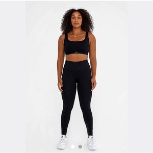 SET ACTIVE Sculptflex Leggings